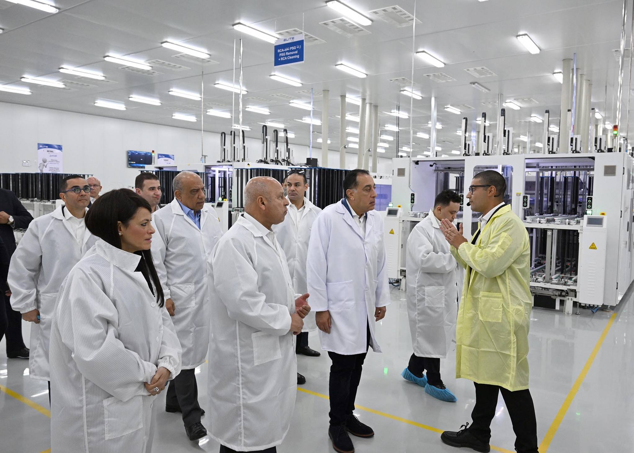 مدبولي يفتتح مجمع إيليت سولار للطاقة الشمسية بالعين السخنة باستثمارات 116 مليون دولار 1 مدبولي يفتتح مجمع إيليت سولار للطاقة الشمسية بالعين السخنة باستثمارات 116 مليون دولار