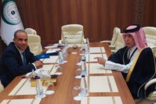 وزير الخارجية يلتقي نظيره القطري في جدة لتعزيز سبل التعاون الثنائي