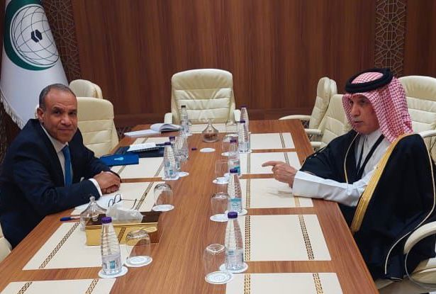 وزير الخارجية يلتقي نظيره القطري في جدة لتعزيز سبل التعاون الثنائي