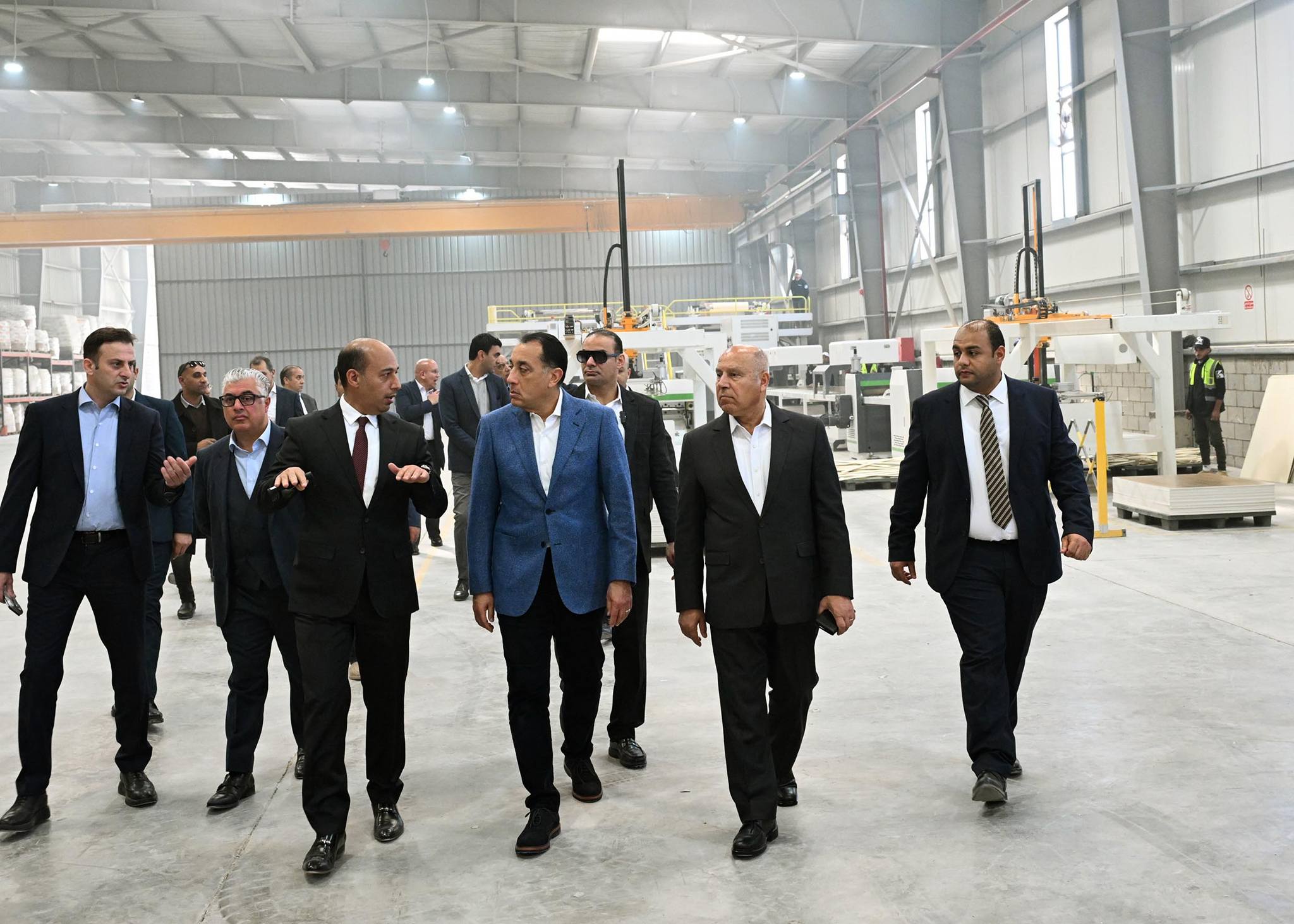 مدبولي يفتتح مصنع 'كامستون' للأرضيات البلاستيكية بالسخنة باستثمارات 8 ملايين دولار