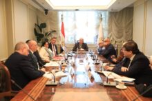 وزير التعليم العالي يبحث سبل تعزيز التعاون الأكاديمي مع جامعة إكستر البريطانية