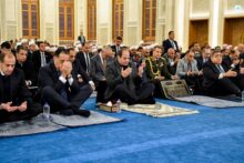 الرئيس السيسي يفتتح مسجد العزيز الحكيم بالمقطم ويؤدي صلاة الفجر (صور)