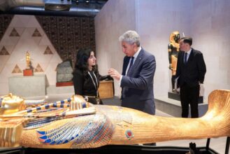 شريف فتحي يلتقي أمين عام منظمة الأمم المتحدة للسياحة خلال زيارته للعاصمة الإسبانية مدريد 2 شريف فتحي يلتقي أمين عام منظمة الأمم المتحدة للسياحة خلال زيارته للعاصمة الإسبانية مدريد