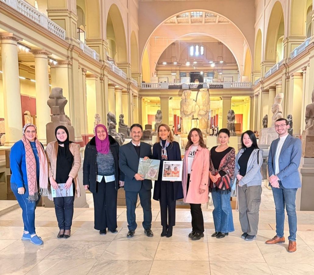 مديرة مكتب اليونسكو بالقاهرة تهدي المتحف المصري إصدارًا يوثق التلاقي بين الآثار والتراث الحي 1 مديرة مكتب اليونسكو بالقاهرة تهدي المتحف المصري إصدارًا يوثق التلاقي بين الآثار والتراث الحي