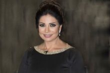 أشرف زكي يطمئن الجمهور على صحة سوسن بدر بعد إصابتها بكسر بسيط