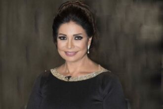 أشرف زكي يطمئن الجمهور على صحة سوسن بدر بعد إصابتها بكسر بسيط