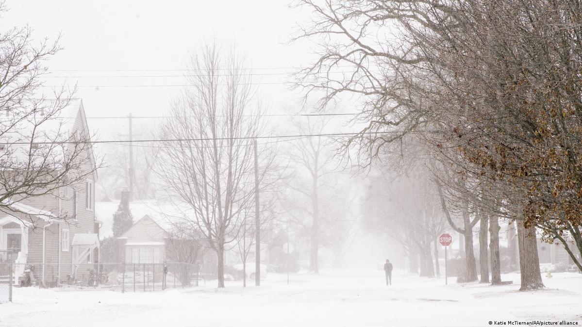 عاصفة برد قارس تضرب الولايات المتحدة: 11 قتيلا وملايين المتضررين