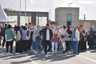 معرض القاهرة الدولي للكتاب يشهد إقبالًا كبيرًا في يومه الخامس