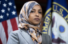 عضو الكونجرس الأمريكي إلهان عمر تتعرض للرش بمادة مجهولة أثناء خطابها في مينيابوليس