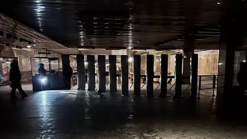 انقطاع الكهرباء يوقف مترو كييف وخاركوف.. أوكرانيا على حافة أزمة طاقة