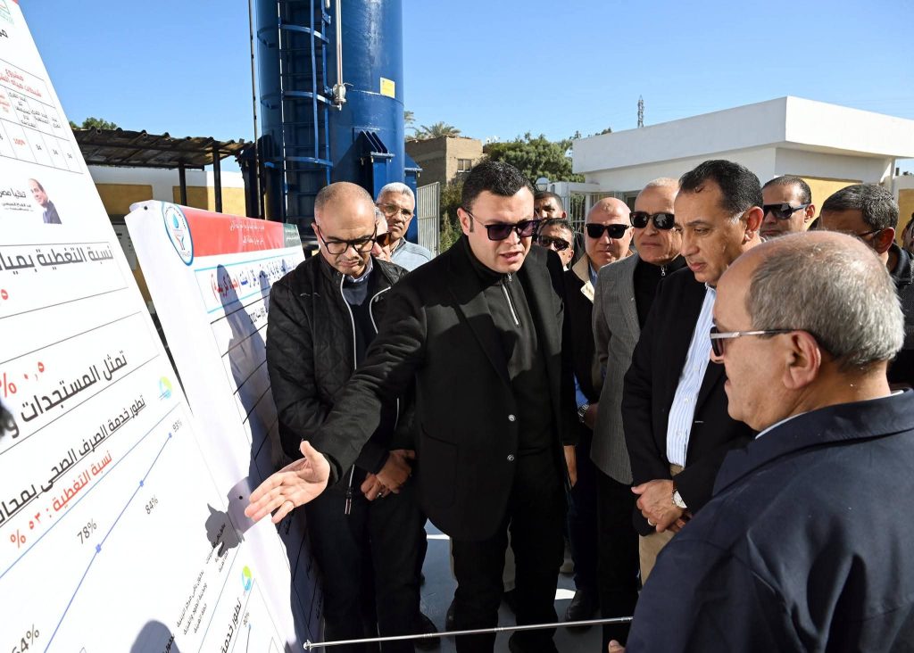 رئيس الوزراء يتفقد محطة رفع صرف صحي «الرياينة» ضمن مشروعات «حياة كريمة» بأرمنت
