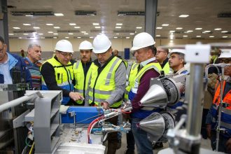 وزير قطاع الأعمال يتفقد المرحلة الثانية من تطوير غزل المحلة ويعلن اكتمال أربعة مصانع جديدة 7 وزير قطاع الأعمال يتفقد المرحلة الثانية من تطوير غزل المحلة ويعلن اكتمال أربعة مصانع جديدة