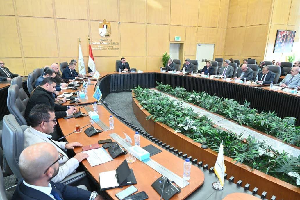 وزير الإسكان يتابع الموقف التنفيذي لمشروعات «حياة كريمة» لتطوير قرى الريف المصري