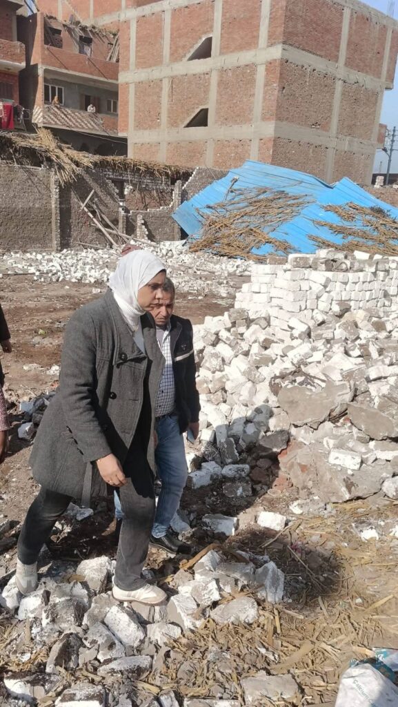 إزالة 3 حالات تعدٍ داخل الحيز العمراني بالمنيرة دون ترخيص 5 إزالة 3 حالات تعدٍ داخل الحيز العمراني بالمنيرة دون ترخيص