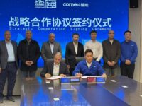 وزير الكهرباء يوقع اتفاقية لتوطين صناعة بطاريات تخزين الطاقة في مصر