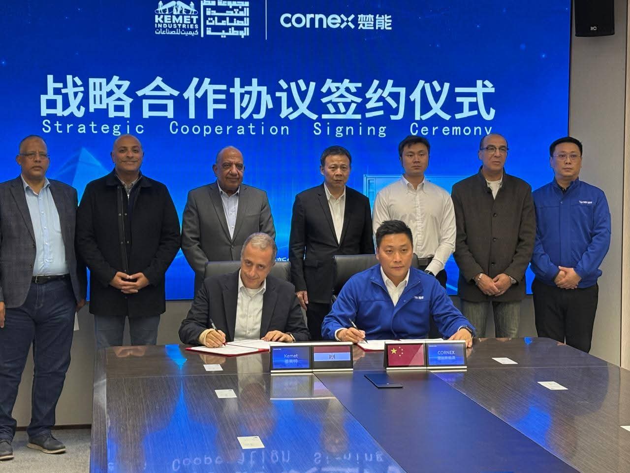 وزير الكهرباء يوقع اتفاقية لتوطين صناعة بطاريات تخزين الطاقة في مصر