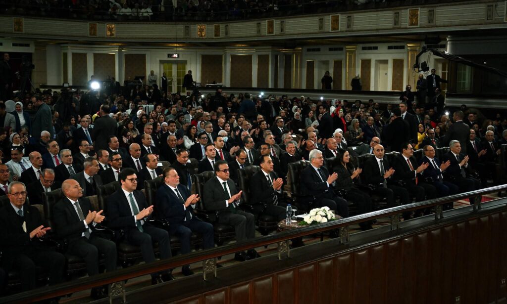 مدبولي يطلق «منحة علماء المستقبل» لدعم المتفوقين بالجامعات المصرية