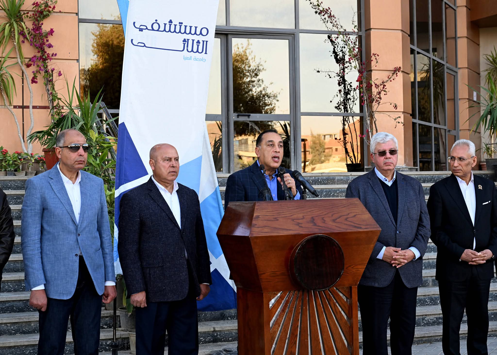رئيس الوزراء من المنيا: إضافة 1050 سريراً جديداً لمستشفيات الجامعة خلال 2026.. والصحة والاستثمار على رأس أولويات الدولة
