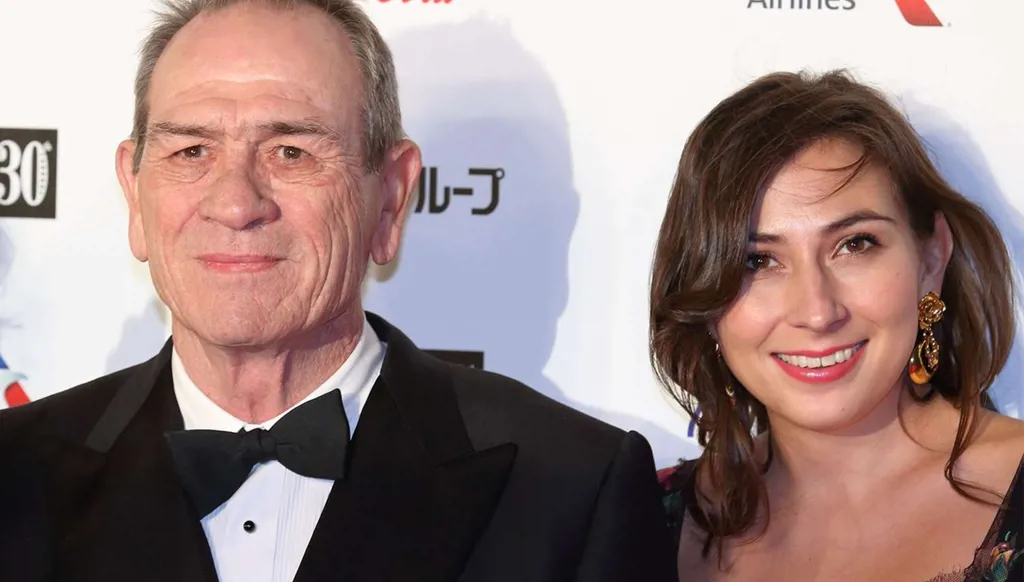 وفاة فيكتوريا جونز ابنة تومي لي جونز، في فندق بسان فرانسيسكو يوم رأس السنة