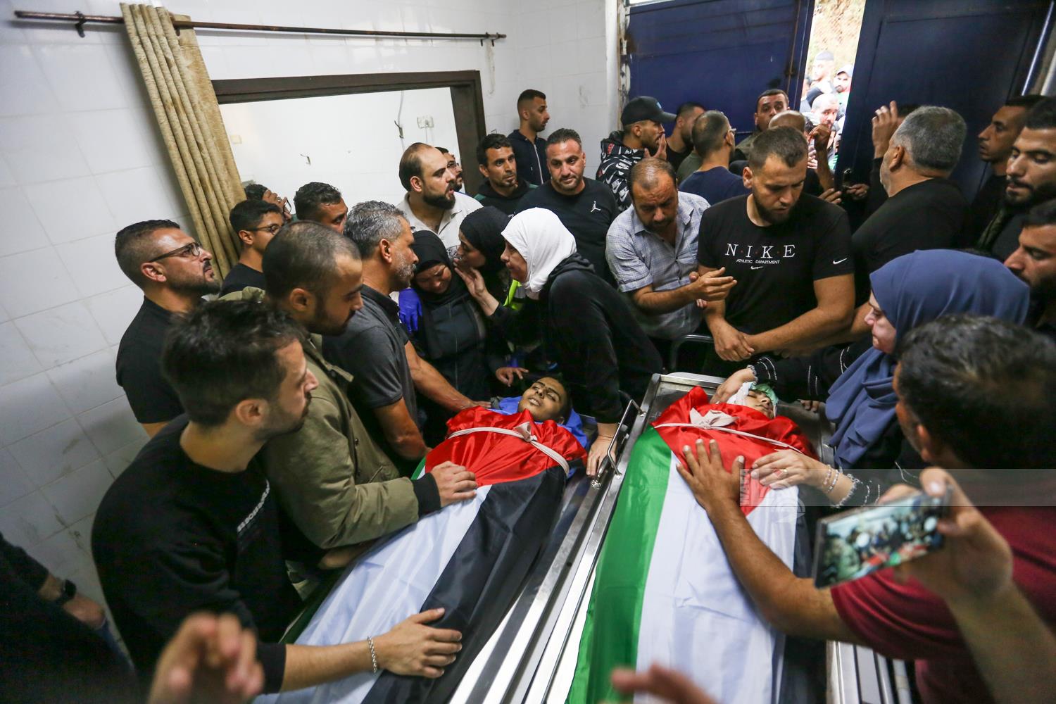 استشهاد فلسطيني برصاص الاحتلال الإسرائيلي قرب رام الله، وقصف مدفعي إسرائيلي على خان يونس