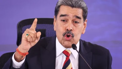 ترامب يعلن القبض على مادورو وزوجته وترحيلهما بعد ضربات أمريكية واسعة في فنزويلا