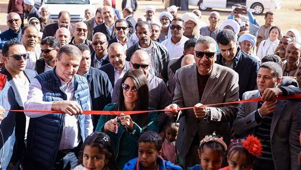 وزيرا التخطيط والزراعة يفتتحان محطة طاقة شمسية بأسوان ويدعمان التنمية الزراعية والتعليمية بالصعيد