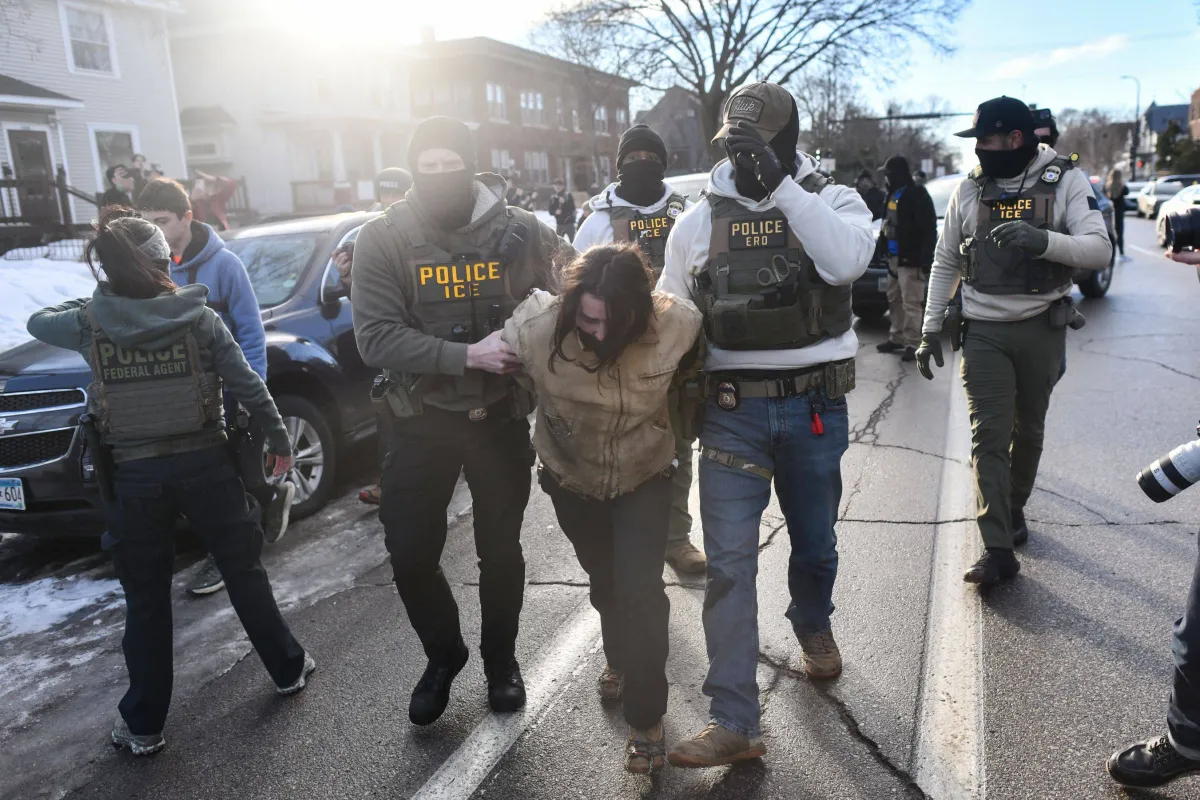 البنتاجون يستعد لنشر 1500 جندي في مينيسوتا وسط تهديدات ترامب بتفعيل قانون التمرد