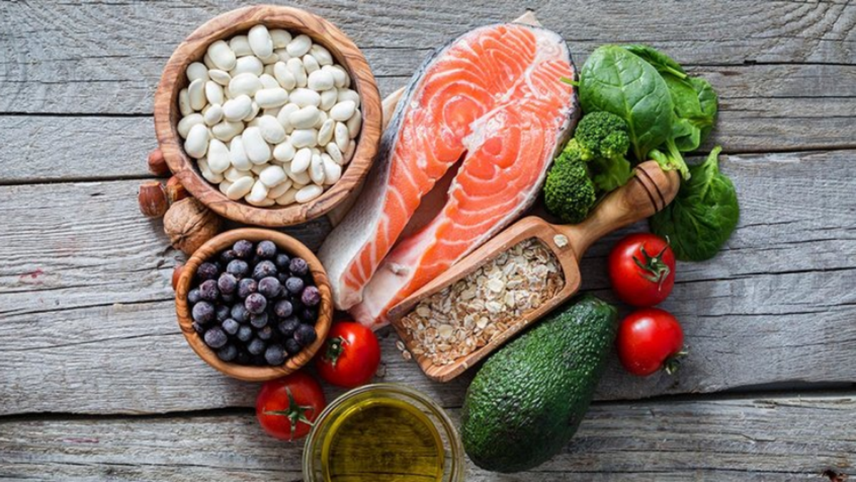 10 أطعمة تقضي على الالتهابات الصامتة وتحميك من الأمراض المزمنة