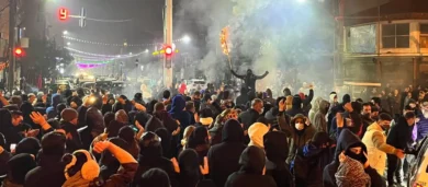 إنترنت للصفوة فقط.. طهران تخطط لعزل الإيرانيين عن العالم وتحويل الشبكة الدولية إلى "امتياز حكومي" بعد عام 2026