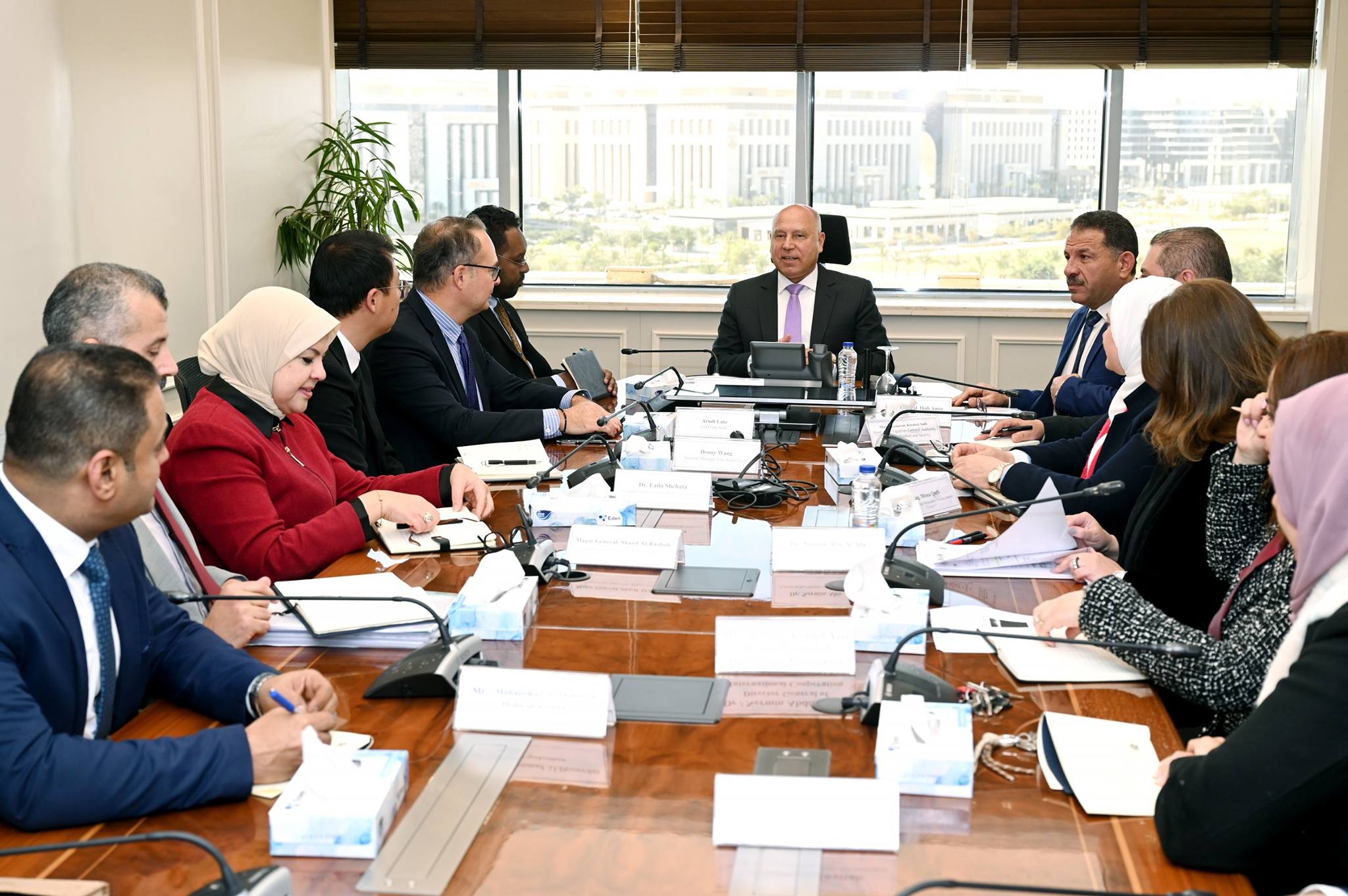 وزير الصناعة يبحث مع «إيليت سولار» زيادة الإنتاج والتصدير من مصنع السخنة 1 وزير الصناعة يبحث مع «إيليت سولار» زيادة الإنتاج والتصدير من مصنع السخنة