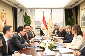 وزيرة الثقافة تبحث سبل تعزيز بناء الإنسان والحفاظ على الهوية 3 وزيرة الثقافة تبحث سبل تعزيز بناء الإنسان والحفاظ على الهوية