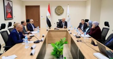 وزير التعليم يوجه بحصر المدارس تمهيدًا لإنهاء الفترة المسائية بالابتدائي