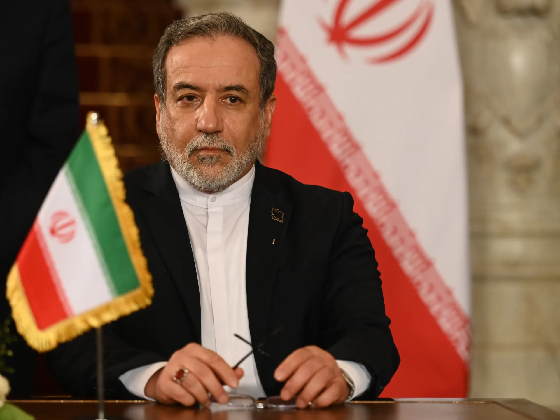 إيران تحذر أمريكا: سنرد بقوة على أي عدوان