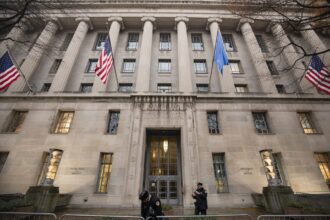 استقالة رئيسة الشئون القانونية في "جولدمان ساكس" على خلفية ارتباطات بإبستين