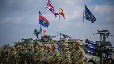 رئيس وزراء جرينلاند يؤكد تمسك بلاده بالسيادة ورفض أي ضغوط خارجية.