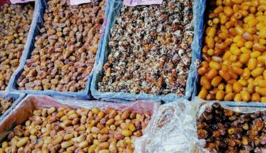 قبل حلول رمضان.. البلح السيوي يسيطر على واجهات المحلات والتمور الفاخرة تتصدر الطلب، وأسعار السلع الأساسية مستقرة وسط استعدادات المواطنين