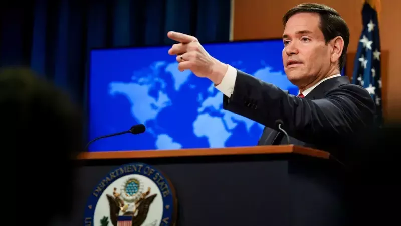 واشنطن وطهران على حافة التصعيد.. ترامب يفضّل الدبلوماسية وإيران تحذّر من حرب مؤلمة