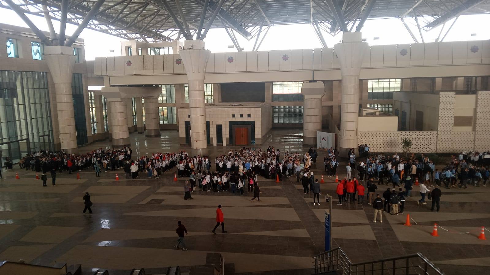 هيئة الأنفاق تنقل 3000 شاب وفتاة إلى العاصمة الجديدة ضمن فعاليات برامج الهيئات الشبابية