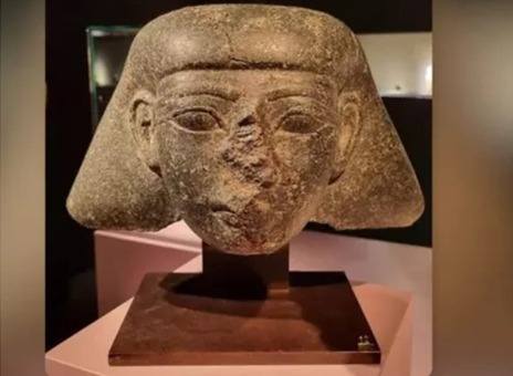 مصر تسترد رأس تمثال أثري نادر من هولندا بعد خروجه بطرق غير مشروعة