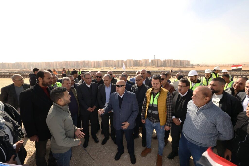 وزير الصناعة والنقل يتفقد مشروع خط سكة حديد الروبيكي–العاشر من رمضان–بلبيس لتعزيز النقل والبضائع