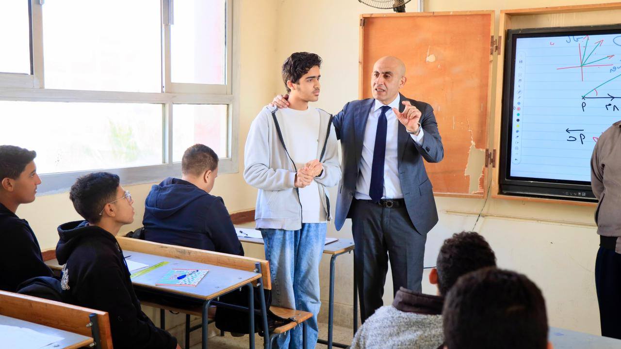 محمد عبد اللطيف يجري جولات ميدانية مفاجئة في مدارس البحيرة لمتابعة العملية التعليمية