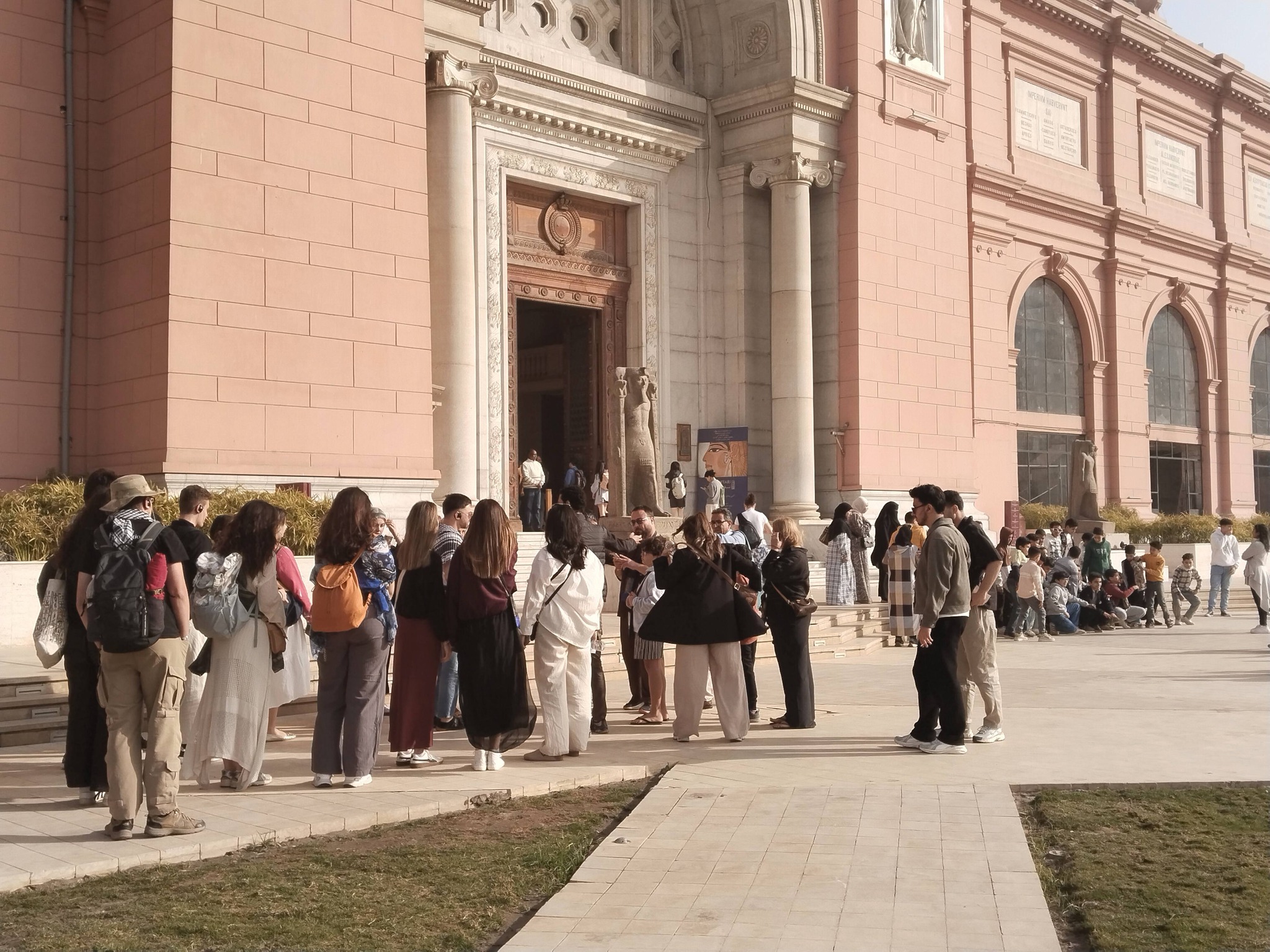 إقبال متزايد على المتحف المصري بالتحرير يؤكد مكانته العالمية