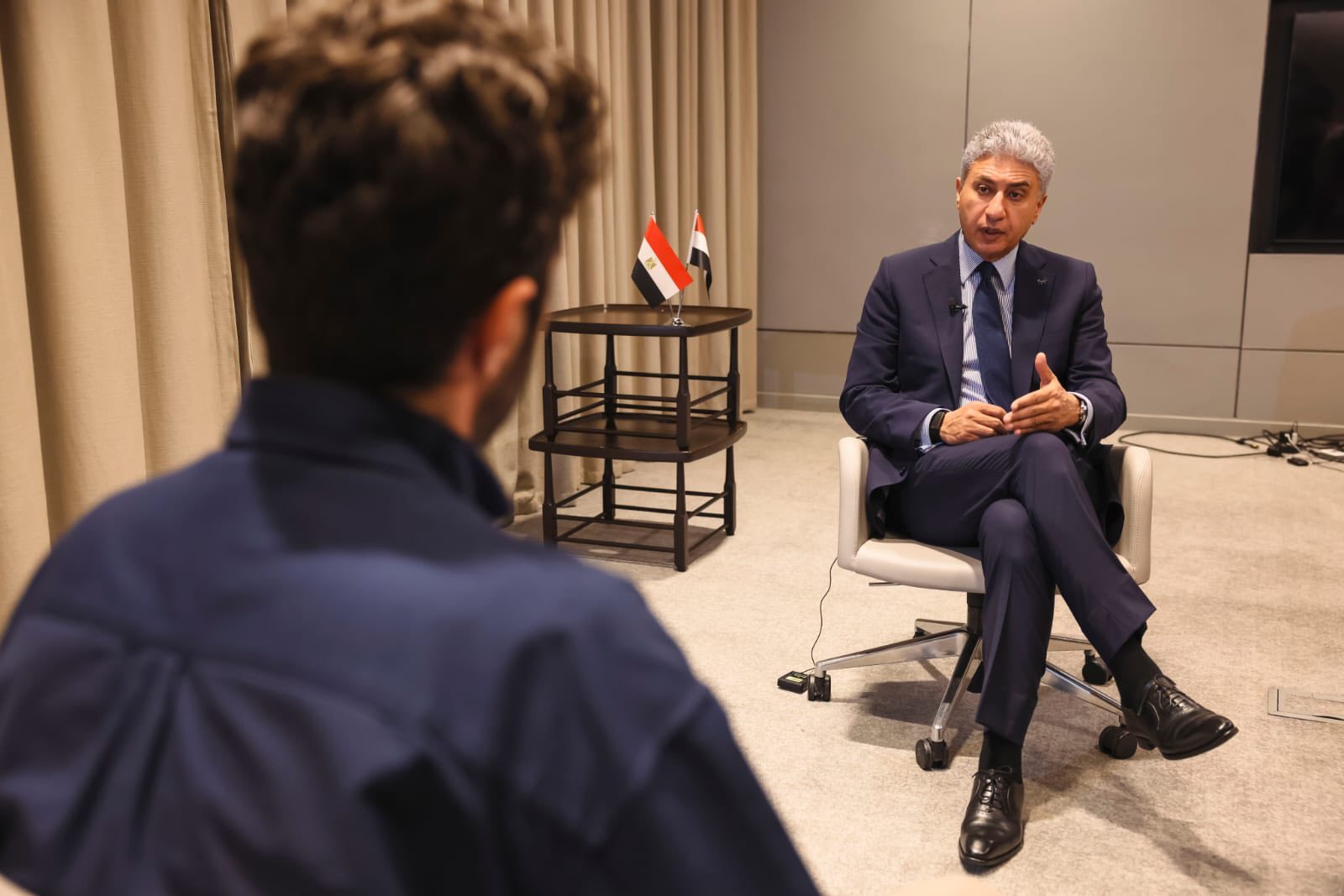 شريف فتحي يعقد لقاءات إعلامية في EMITT تركيا ويستعرض نمو السياحة المصرية