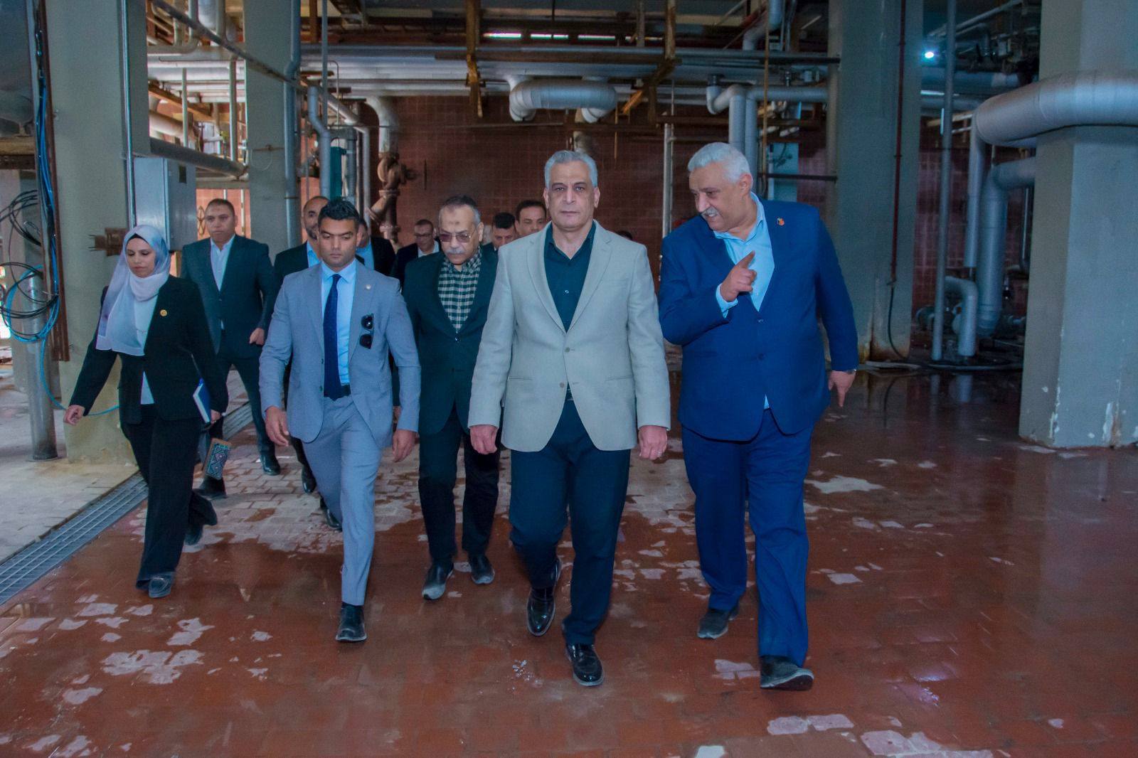 في أولى جولاته.. وزير الإنتاج الحربي يتفقد مصنع 18 بأبو زعبل ويشيد بكفاءة خطوط الإنتاج