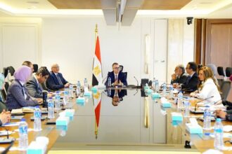  وزير التخطيط يعقد أول اجتماع موسع بعد أداء اليمين لمتابعة الخطة السنوية وخطة المدى المتوسط