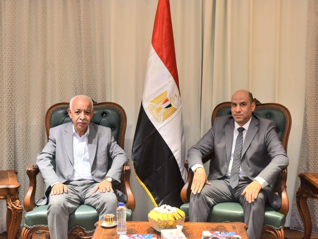 وزير العمل يلتقي قيادات الاتحاد العام لنقابات عمال مصر لتعزيز الشراكة ودعم العمال