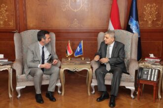 رئيس هيئة قناة السويس يبحث التعاون مع الخط الملاحي Hapag-Lloyd