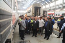 وزير النقل يتفقد ورش السكك الحديدية ويؤكد أهمية الصيانة لضمان سلامة الركاب