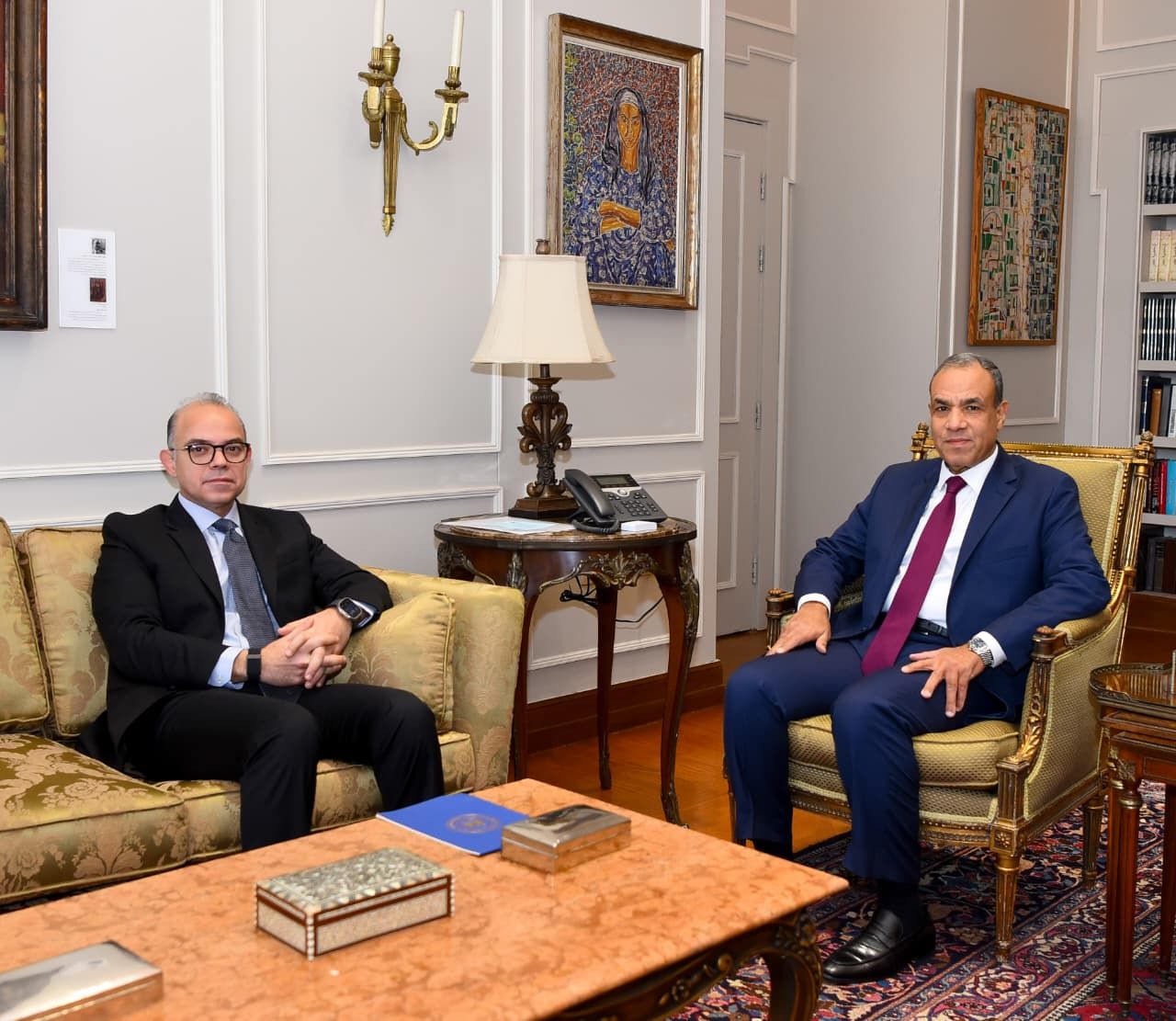 وزيرا الخارجية والاستثمار يبحثان تعزيز التنسيق لجذب الاستثمارات ودعم الصادرات 1 وزيرا الخارجية والاستثمار يبحثان تعزيز التنسيق لجذب الاستثمارات ودعم الصادرات