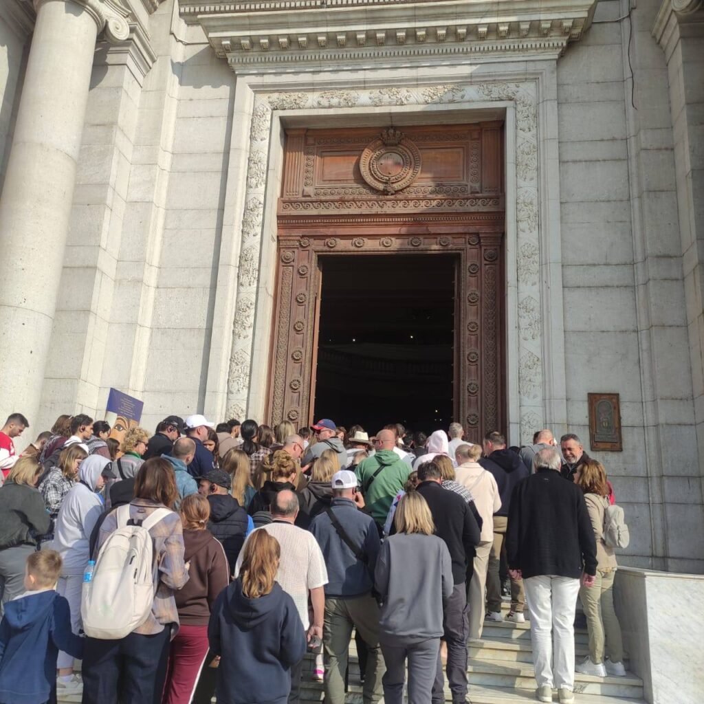 توافد السياح الأجانب على المتحف المصري بالتحرير اليوم السبت (صور) 2 توافد السياح الأجانب على المتحف المصري بالتحرير اليوم السبت (صور)